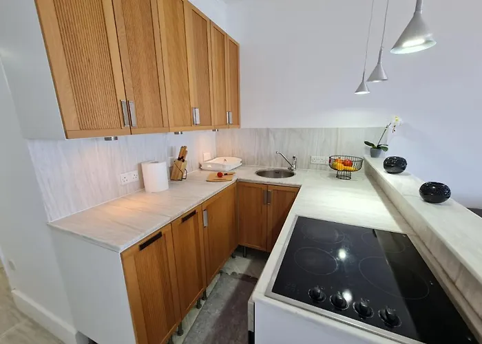 Апартаменты Serenity On Makenzy